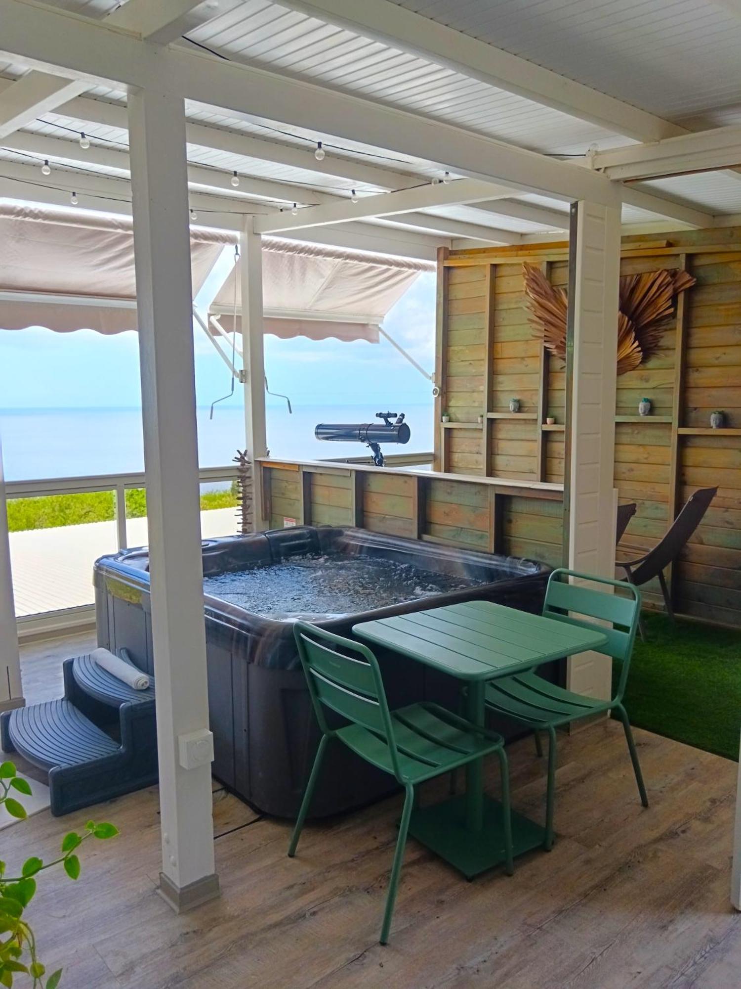 Hotel Village Pomme Cannelle 3 Etoiles Le Precheur Εξωτερικό φωτογραφία